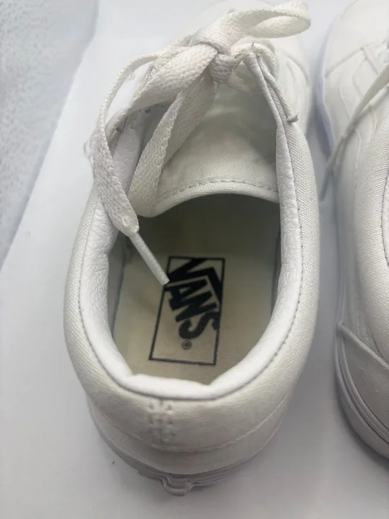 Vans Old Skool True White on White Low top Sneaker SZ 8.5 leather accents casual - Picture 7 of 11